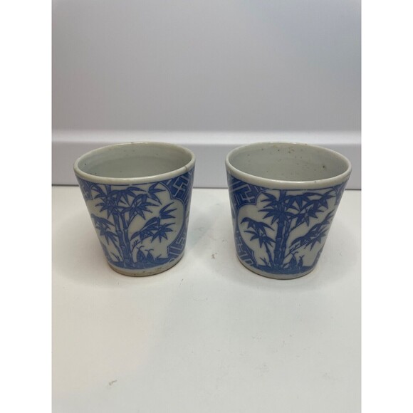 2 Antique Imari Porcelain Soba Choko Cups White BLUE about 2.5 inches tall - Picture 1 of 11